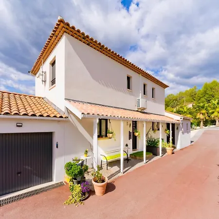 Quietude Villa *